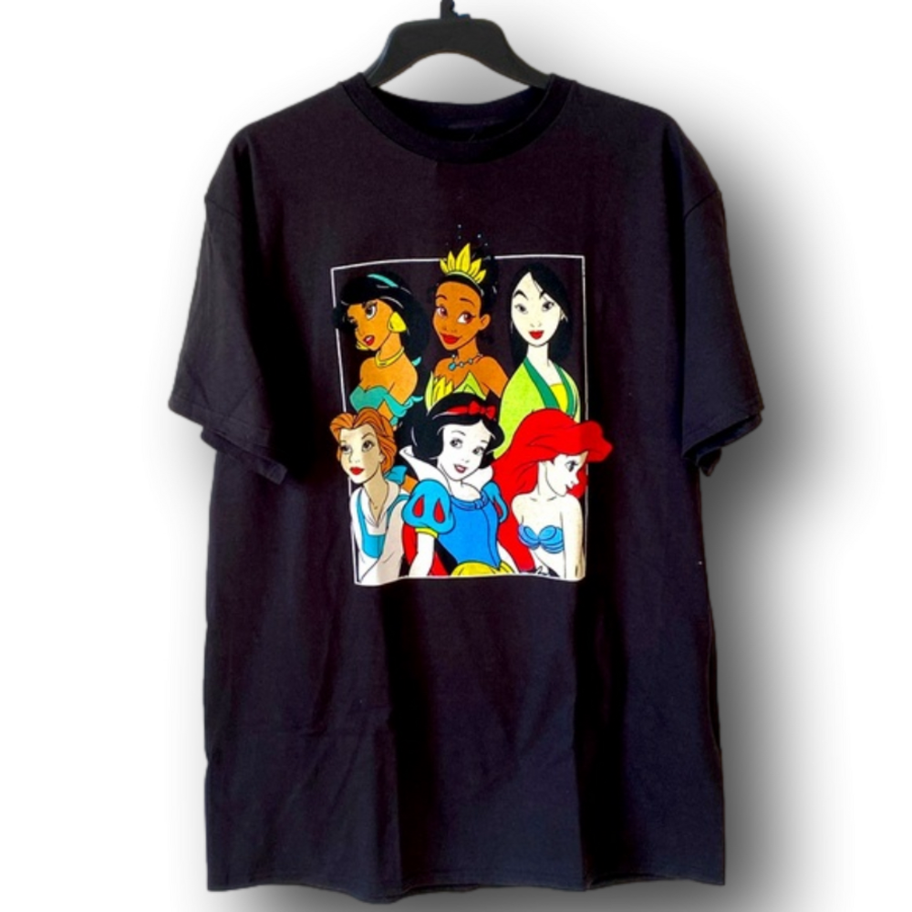 Disney Princess Graphic T-Shirt - Size Large - NWT - Picture 1 of 3